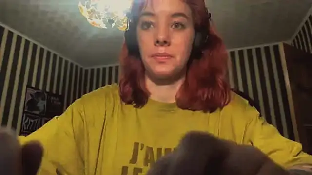 amberrrdolll  online show from May 3, 12:49 am