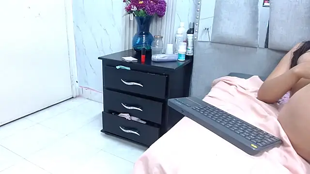 CarlaSpenser online show from May 13, 8:34 am