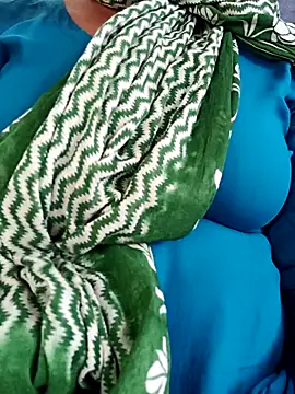 Hotgirl4321 online show from April 17, 3:09 am