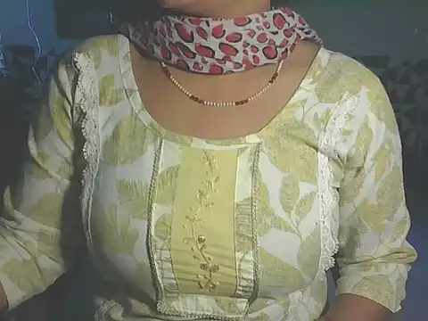 Snapshot of Hotty_Bhabhi1 chatting on May 8, 5:46 am Hotty Bhabhi1 online show from May 8, 5:46 am