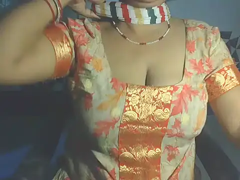 Snapshot of Hotty_Bhabhi1 chatting on May 23, 6:29 am Hotty Bhabhi1 online show from May 23, 6:29 am
