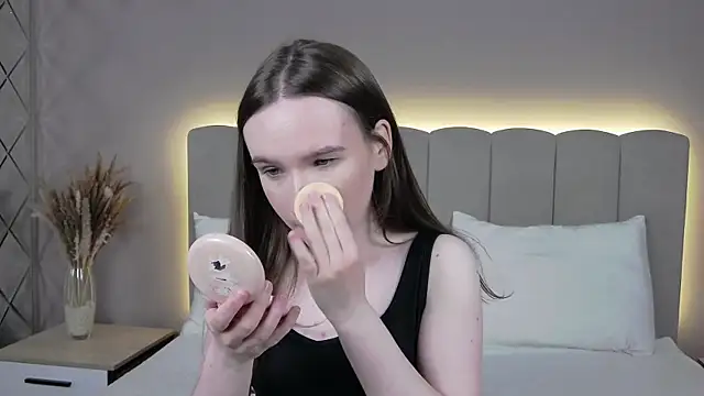 MarliinNova online show from April 22, 4:15 am