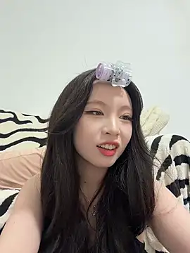 nide-baby online show from April 18, 12:42 pm