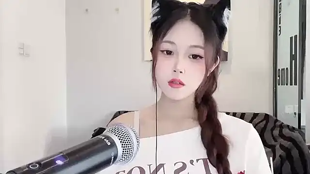 KiKi-011 online show from May 31, 7:15 am