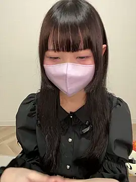--Reina-- online show from May 2, 9:47 am
