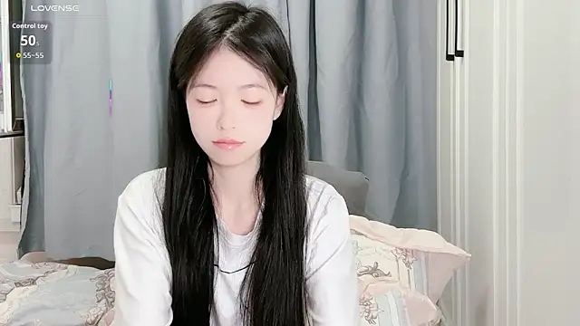 XiaoMei-iiiiii online show from May 28, 4:37 pm