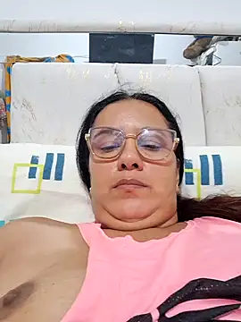 Snapshot of Samanta-42 chatting on July 7, 9:35 am Samanta-42 online show from July 7, 9:35 am