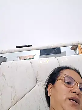 Snapshot of Samanta-42 chatting on July 18, 1:15 pm Samanta-42 online show from July 18, 1:15 pm