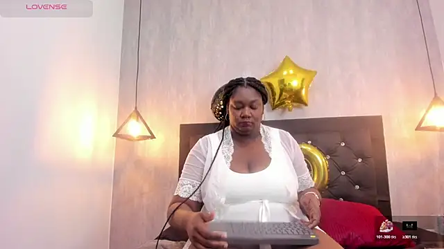 Canela  hot online show from April 22, 1:34 pm