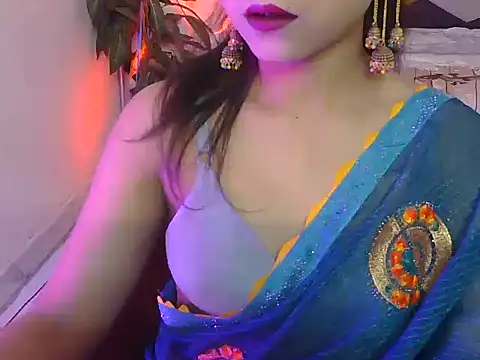 Snapshot of bold-fareen chatting on June 23, 5:33 pm bold-fareen online show from June 23, 5:33 pm