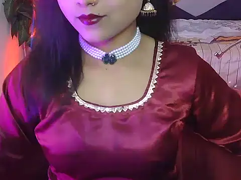 Snapshot of bold-fareen chatting on June 24, 6:29 pm bold-fareen online show from June 24, 6:29 pm