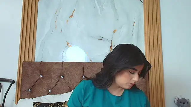 samantha  cruz online show from April 25, 12:30 pm