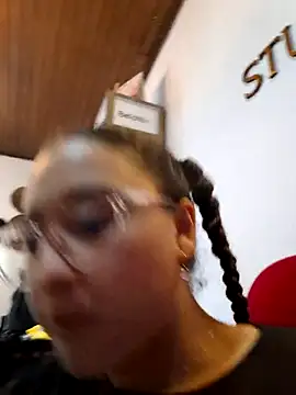 Snapshot of Sweet_lia08 chatting on July 29, 1:09 pm Sweet lia08 online show from July 29, 1:09 pm