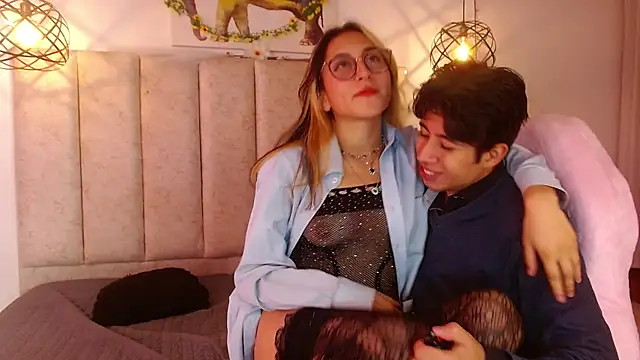 mrandmrsvixencs online show from May 22, 2:12 pm
