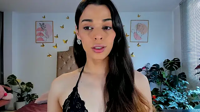 Snapshot of bella_grego chatting on July 15, 4:12 pm bella grego online show from July 15, 4:12 pm