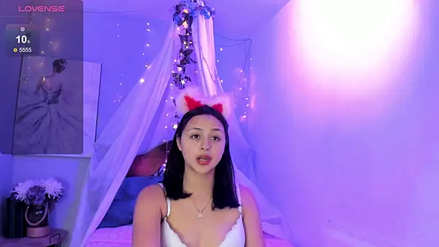 Snapshot of thalia_ecos chatting on May 26, 8:27 pm thalia ecos online show from May 26, 8:27 pm