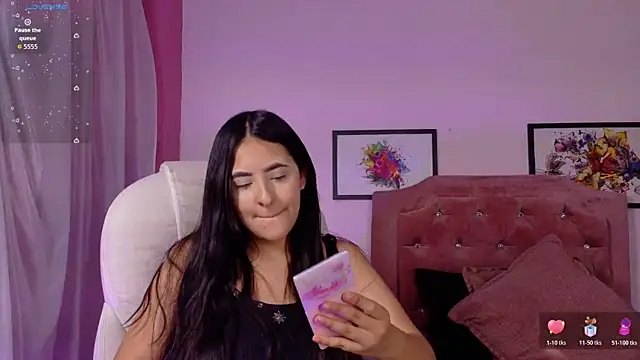 Maggiee 1 online show from June 25, 7:18 pm