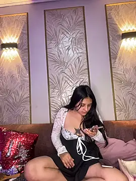Maggiee 1 online show from July 18, 11:36 am