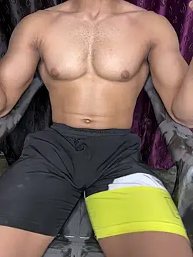 Snapshot of aarav_chaudhary007 chatting on August 2, 5:33 pm aarav chaudhary007 online show from August 2, 5:33 pm