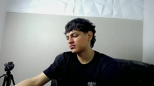 Snapshot of Yosepp_cum chatting on May 4, 4:08 am Yosepp cum online show from May 4, 4:08 am