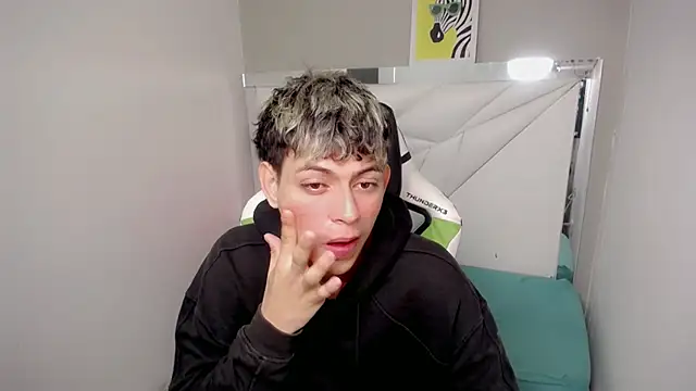 Snapshot of Yosepp_cum chatting on July 8, 8:46 pm Yosepp cum online show from July 8, 8:46 pm