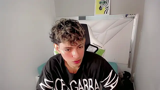 Snapshot of Yosepp_cum chatting on July 23, 8:18 pm Yosepp cum online show from July 23, 8:18 pm