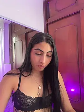 Snapshot of Lily_Rush chatting on May 8, 12:10 pm Lily Rush online show from May 8, 12:10 pm