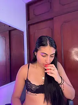 Snapshot of Lily_Rush chatting on May 12, 12:02 pm Lily Rush online show from May 12, 12:02 pm