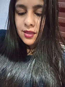 Snapshot of Thamimaodefada chatting on May 17, 8:27 pm Thamimaodefada online show from May 17, 8:27 pm