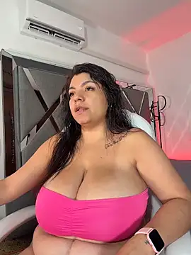 Snapshot of DaniaMiller_ chatting on June 5, 12:06 am DaniaMiller online show from June 5, 12:06 am