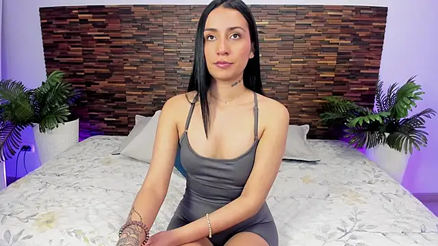 Snapshot of valkiriia__ chatting on May 5, 5:15 am valkiriia online show from May 5, 5:15 am