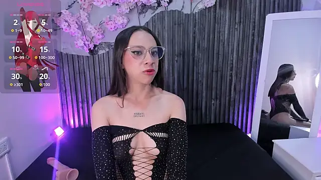 Snapshot of Zephyra_bms chatting on April 22, 3:31 am Zephyra bms online show from April 22, 3:31 am