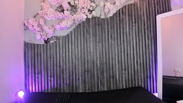 Snapshot of Zephyra_bms chatting on May 21, 3:57 am Zephyra bms online show from May 21, 3:57 am
