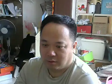 Snapshot of xinxinde123 chatting on May 17, 2:31 am xinxinde123 online show from May 17, 2:31 am