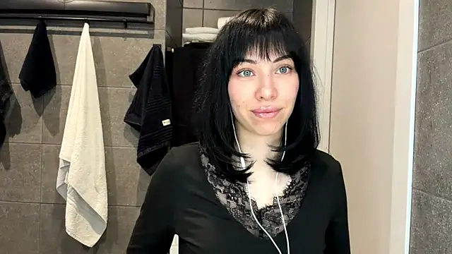 LuisaAlconcel online show from May 5, 10:34 am