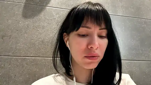 LuisaAlconcel online show from May 7, 11:26 am