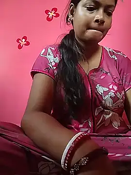 Snapshot of Simupaul001 chatting on June 8, 1:28 am Simupaul001 online show from June 8, 1:28 am