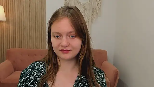 Snapshot of French_Fry chatting on June 22, 5:15 am French Fry online show from June 22, 5:15 am