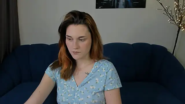 Snapshot of elani_lune chatting on June 28, 5:41 pm elani lune online show from June 28, 5:41 pm