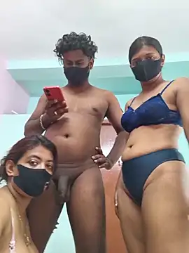 Loving Naughtycouple online show from June 5, 6:31 am