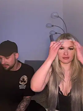 SexyCouple1910 online show from April 22, 6:20 pm