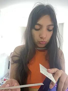 Soffy 20 online show from May 25, 4:35 pm