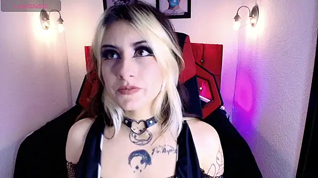 aliceinflames online show from May 7, 8:58 pm
