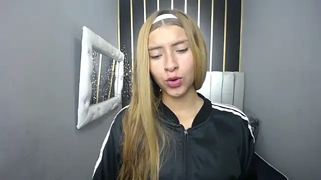 Snapshot of nancy_blonde chatting on May 11, 1:06 pm nancy blonde online show from May 11, 1:06 pm