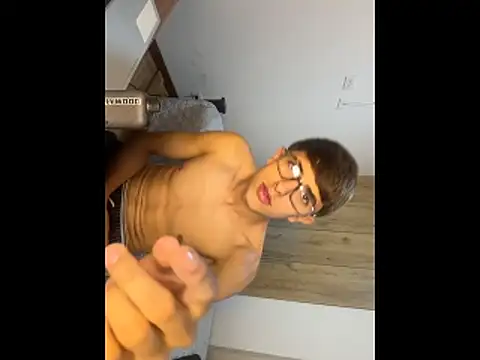 LIAM CARTER1 online show from April 28, 10:48 pm