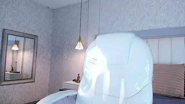 Mia milfy online show from April 21, 12:33 pm