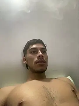 Snapshot of Axel_DavisS chatting on June 19, 10:46 pm Axel DavisS online show from June 19, 10:46 pm