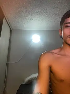Snapshot of Axel_DavisS chatting on July 12, 10:34 pm Axel DavisS online show from July 12, 10:34 pm