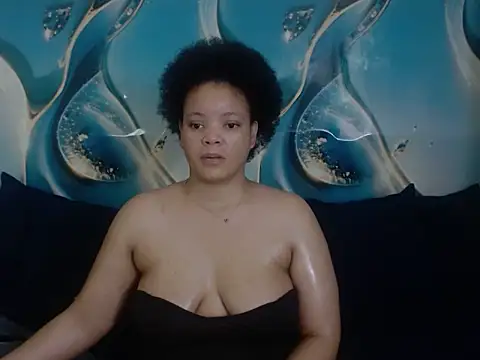 Snapshot of Saphire7 chatting on May 11, 8:28 pm Saphire7 online show from May 11, 8:28 pm