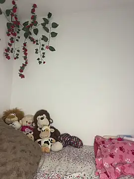 Daphnne Curly online show from May 17, 4:54 am